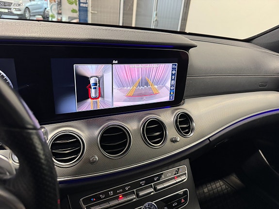 Mercedes-Benz E220 18 of 25