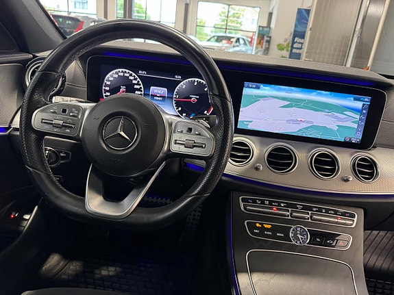 Mercedes-Benz E220 14 of 25