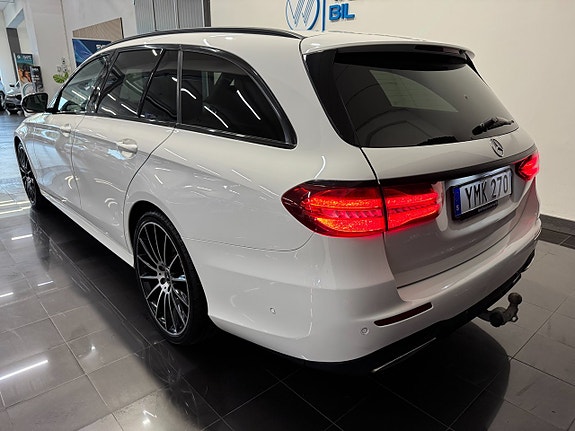 Mercedes-Benz E220 8 of 25