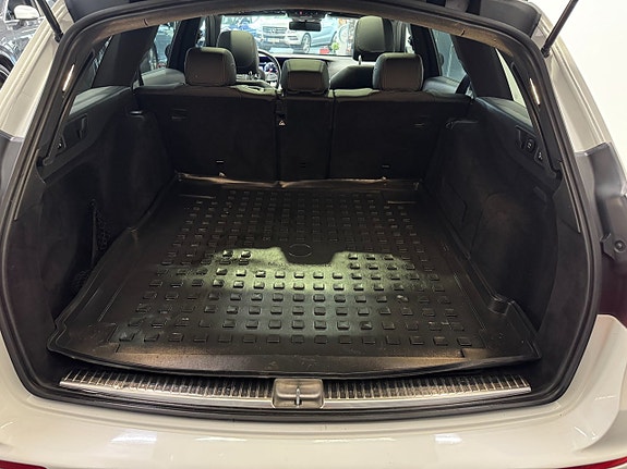 Mercedes-Benz E220 22 of 25