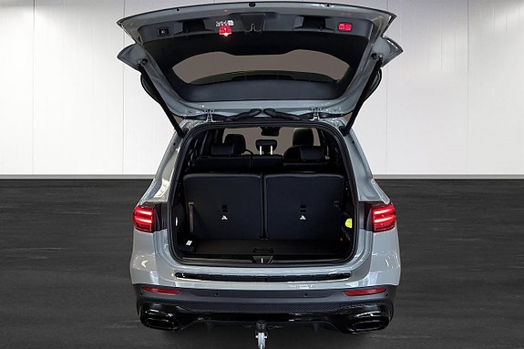 Mercedes-Benz GLB220 d 18 of 24