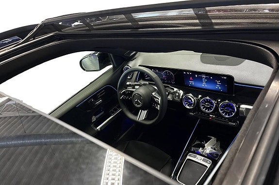 Mercedes-Benz GLB220 d 9 of 24