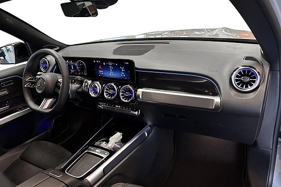 Mercedes-Benz GLB220 d 16 of 24