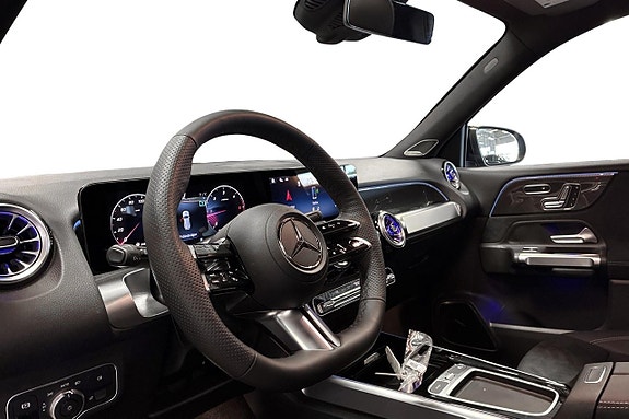 Mercedes-Benz GLB220 d 15 of 24