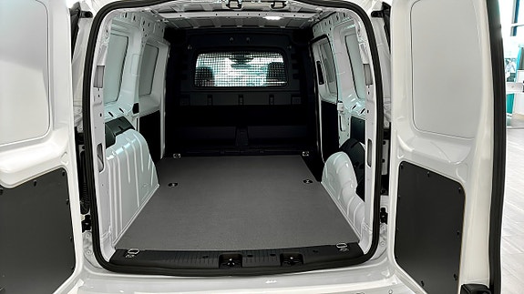 Ford Transit Connect 5 of 9