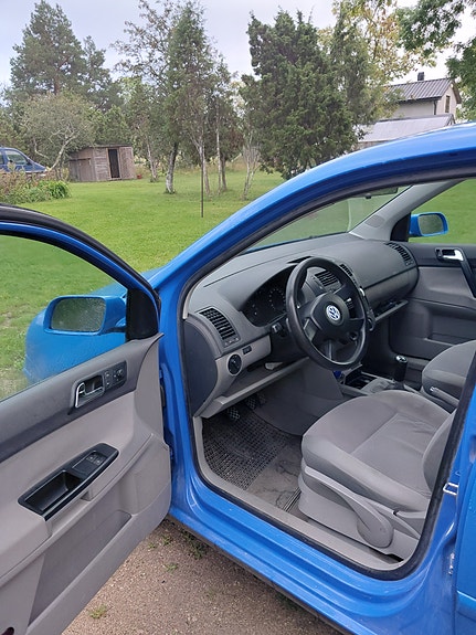 Volkswagen Polo 5 of 6