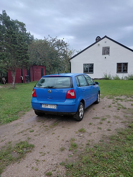 Volkswagen Polo 2 of 6