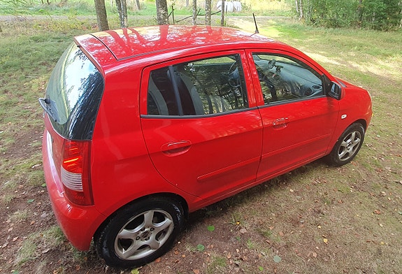 Kia Picanto 6 of 10