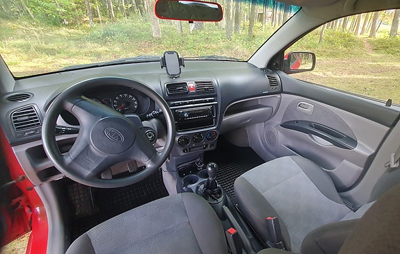 Kia Picanto 8 of 10