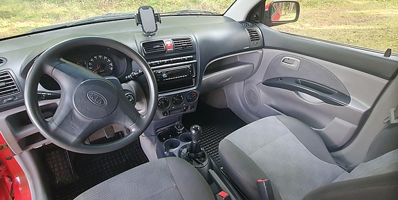 Kia Picanto 7 of 10