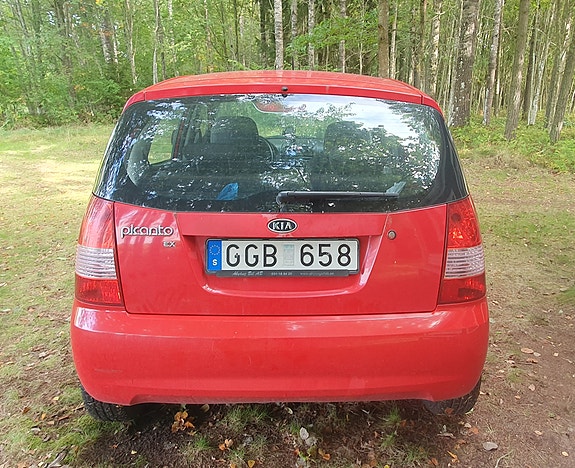 Kia Picanto 4 of 10