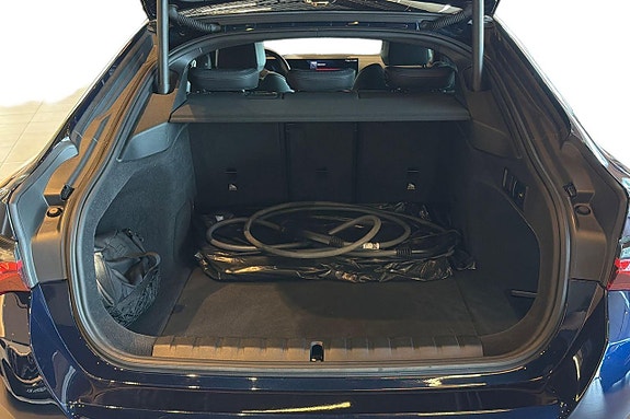 BMW i4 21 of 22