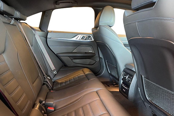 BMW i4 15 of 22