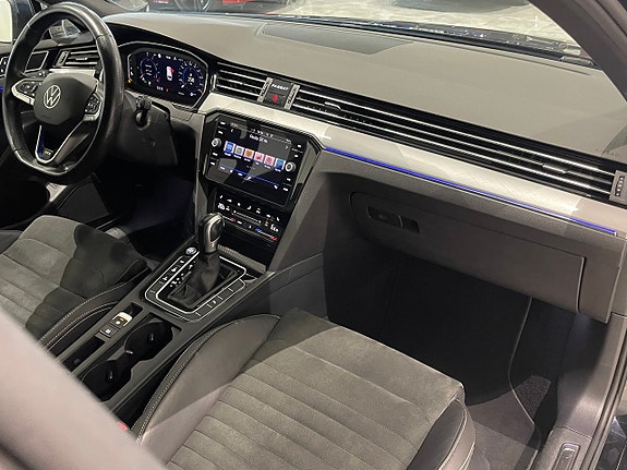 Volkswagen Passat 23 of 27