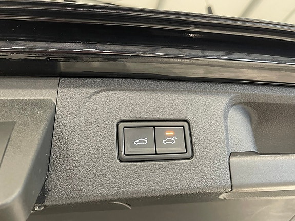 Volkswagen Passat 26 of 27