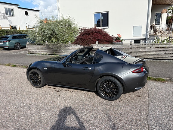 Mazda MX-5 4 of 6