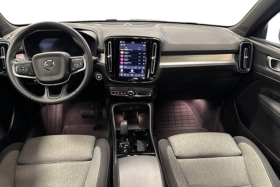 Volvo XC40 9 of 26