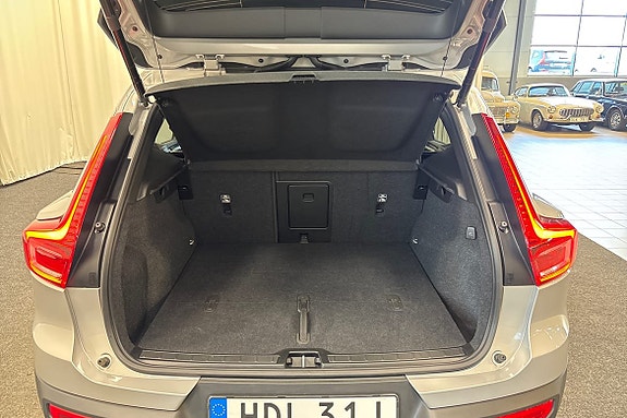 Volvo XC40 13 of 26