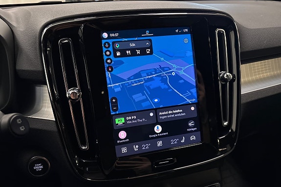 Volvo XC40 17 of 26