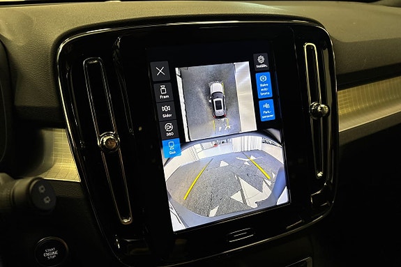 Volvo XC40 18 of 26