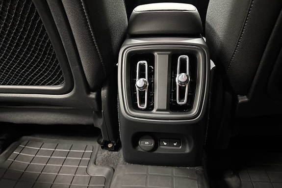 Volvo XC40 25 of 26