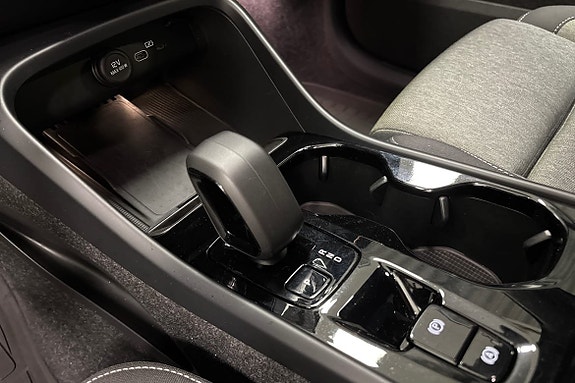 Volvo XC40 16 of 26