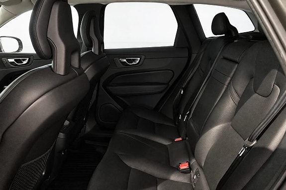 Volvo XC60 10 of 18
