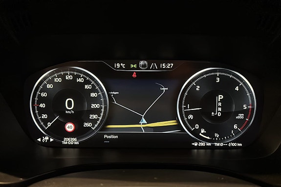 Volvo XC60 14 of 18