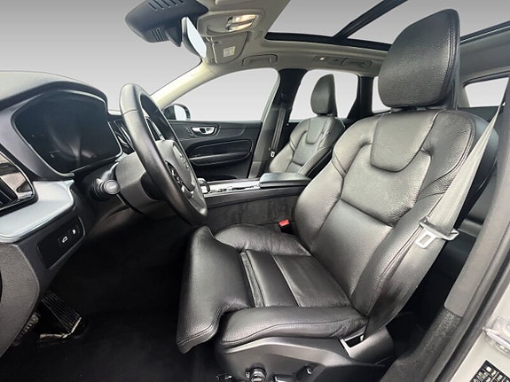 Volvo XC60 9 of 20