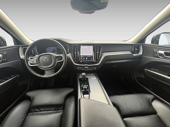 Volvo XC60 13 of 20