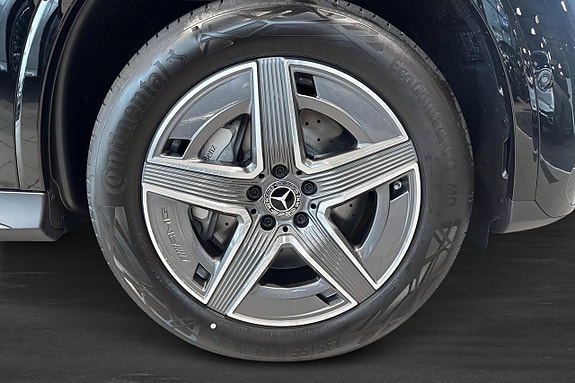 Mercedes-Benz GLC300 e 5 of 16