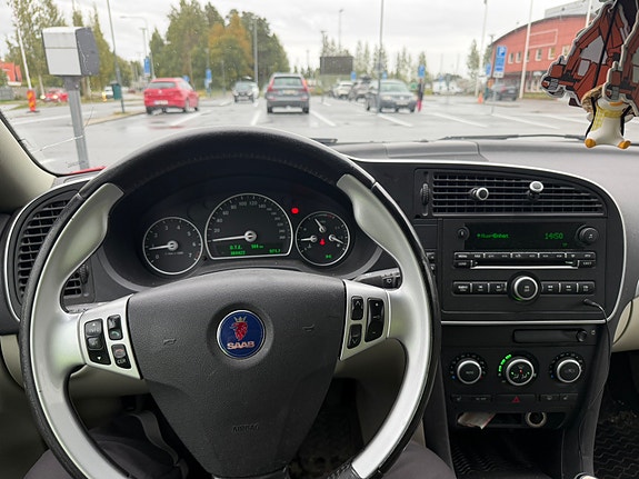 Saab 9-3 8 of 8
