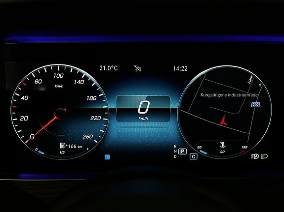 Mercedes-Benz E220 21 of 30