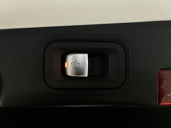 Mercedes-Benz E220 19 of 30