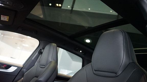 Porsche Cayenne 9 of 9