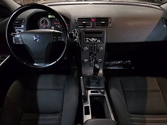 Volvo V50 7 of 12