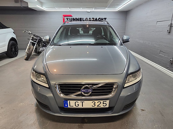 Volvo V50 3 of 12