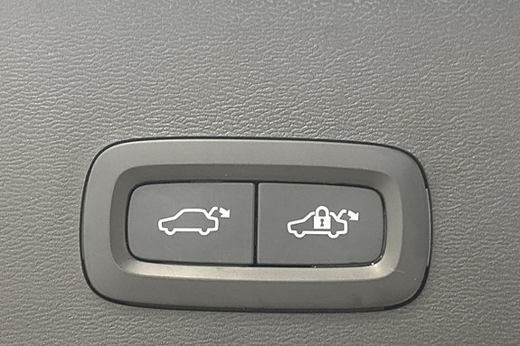 Volvo XC40 18 of 22