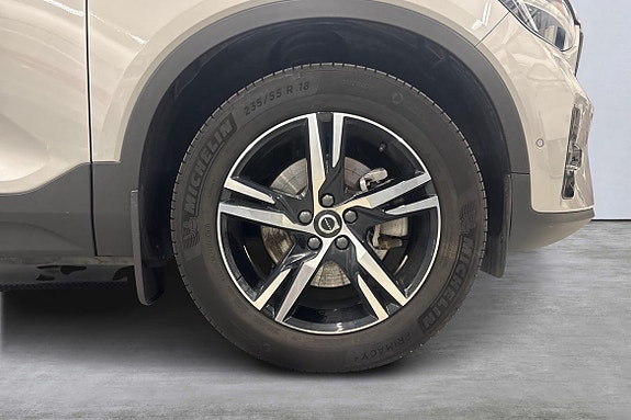 Volvo XC40 14 of 22