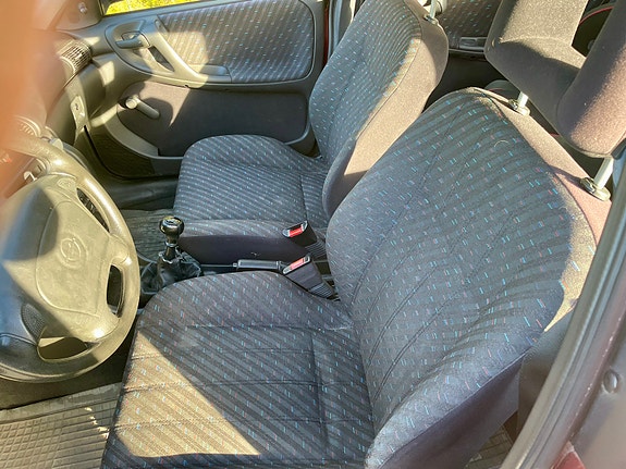 Opel Astra 5 of 12