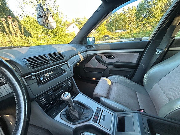BMW 525i 6 of 11