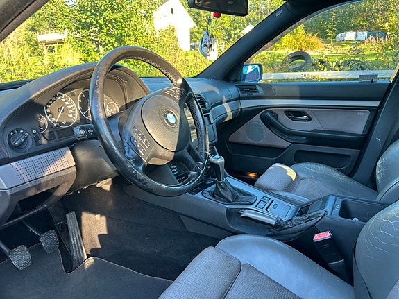 BMW 525i 7 of 11