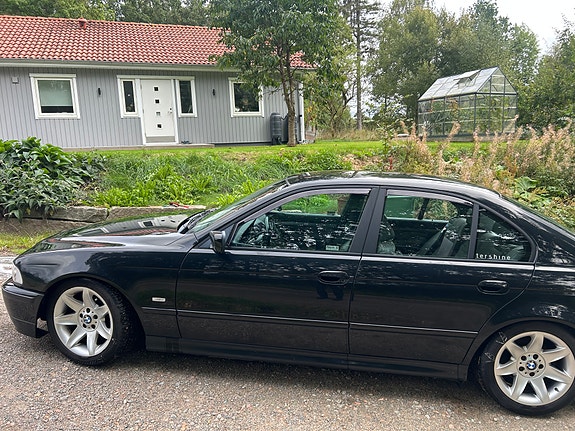 BMW 525i 5 of 11