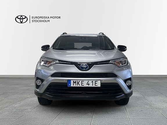 Toyota RAV4 5 of 16