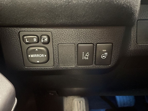 Toyota RAV4 13 of 16