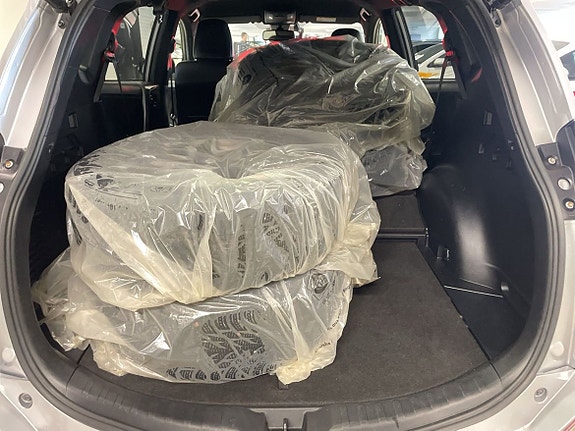 Toyota RAV4 16 of 16