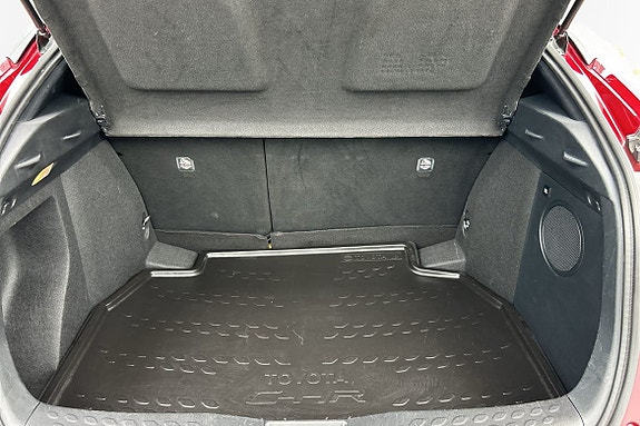 Toyota C-HR 11 of 13