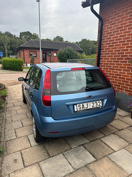 Ford Fiesta 3 of 7