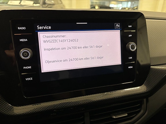 Volkswagen T-Cross 18 of 21