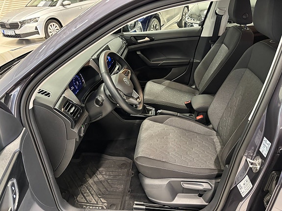 Volkswagen T-Cross 11 of 21
